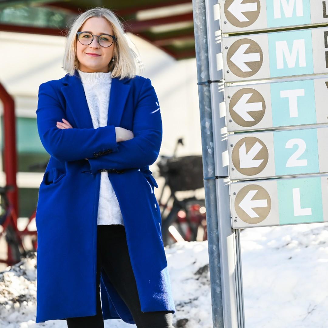 Anita Westerholm utanför sjukhus